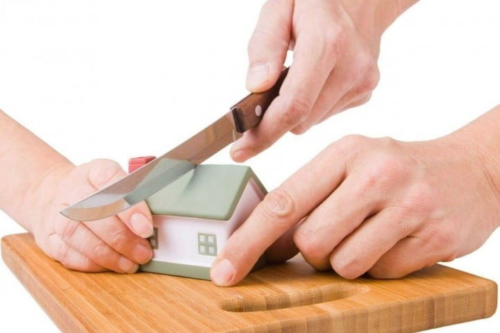 Chồng được cấp đất, khi ly hôn là tài sản riêng hay chung?