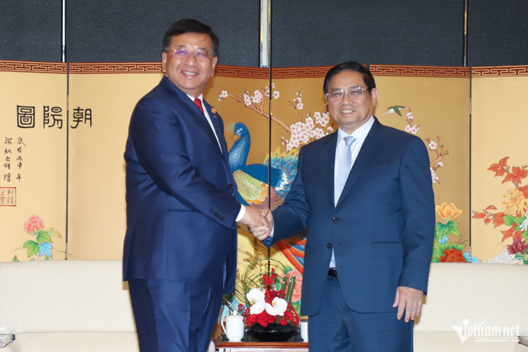 Thủ tướng đề nghị Tập đoàn Trung Quốc đề xuất đầu tư các tuyến đường sắt kết nối
