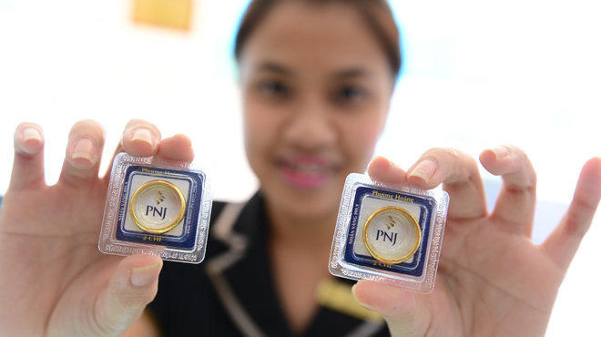 Choáng khi giá vàng nhẫn 9999 bốc hơi đến 3,8 triệu đồng/lượng