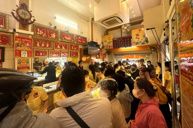 Vì sao giá chung cư Hà Nội vẫn tăng mạnh dù nguồn cung lớn?