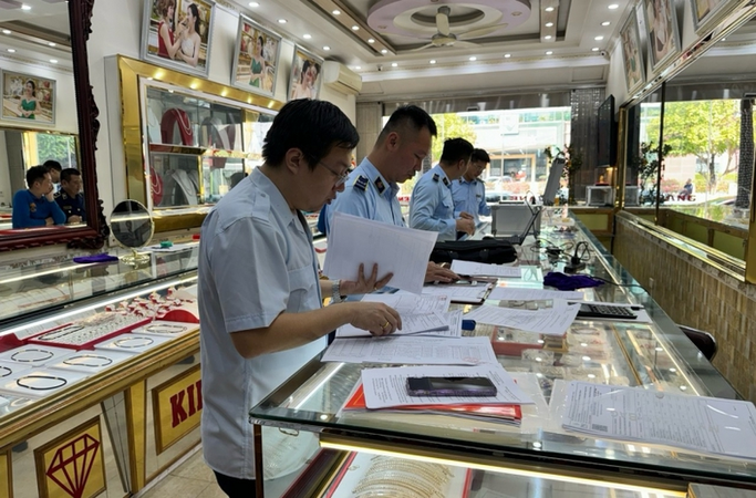 Ngày 9/9/2025 thanh tra việc chấp hành pháp luật của các doanh nghiệp kinh doanh vàng