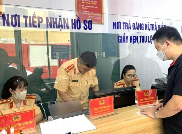 Cách đổi biển vàng ô tô sang biển trắng