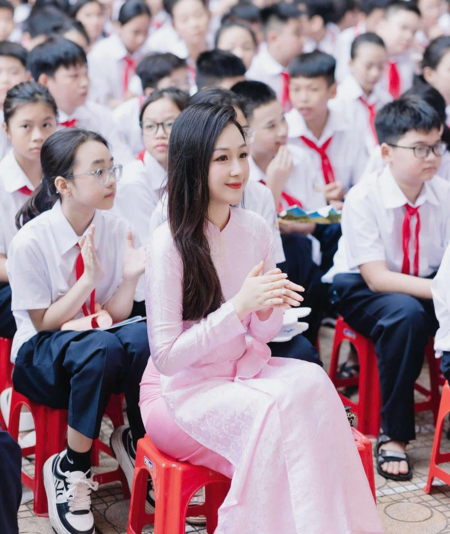 Đây là nguyên nhân khi đi khai giảng bố quên chụp ảnh cho con