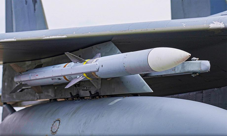 Tên lửa Ba Lan triệu đô bắn drone giá rẻ Nga và cái kết