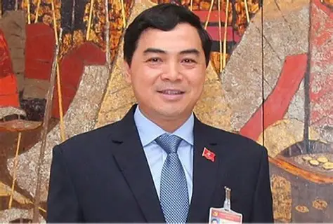 Chân dung tân Chủ tịch UBND tỉnh Thanh Hóa Nguyễn Hoài Anh