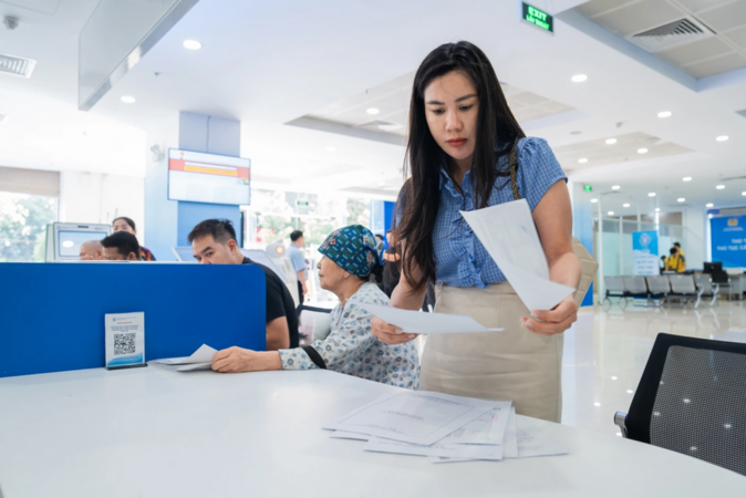 Cán bộ nghỉ việc do tinh gọn bộ máy có thể nhận 24 tháng lương