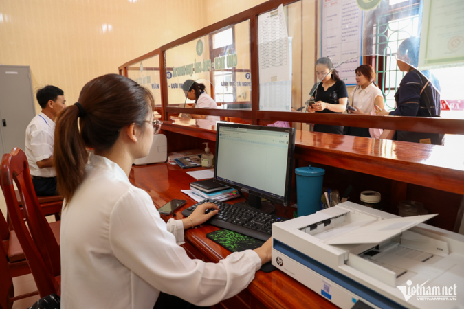 Dừng trợ cấp "một cục" theo Nghị định 178, công chức nghỉ hưu trước tuổi hưởng chế độ gì?