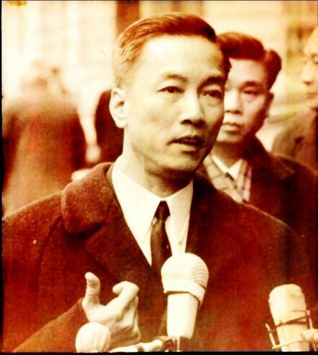 Hoa hậu Hà Kiều Anh sau khi xem “Mưa đỏ” đã viết về ông nội mình sâu sắc quá!