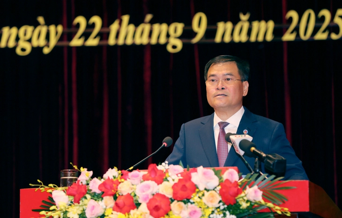 Ông Bùi Văn Khắng được bầu làm Chủ tịch UBND tỉnh Quảng Ninh