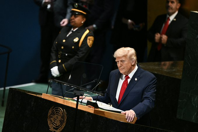 Trump mắng cả thế giới hahaha