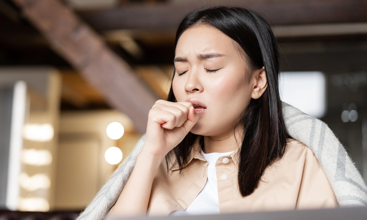 Chuyển mùa viêm họng: Có nên dùng kháng sinh để chữa đau họng không?