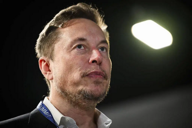 Elon Musk lại vừa được Đảng Dân chủ tặng cho rắc rối mới