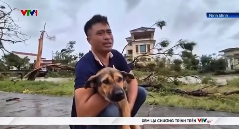 Thương quá, chàng trai mất mẹ trong trận lốc tại Ninh Bình sáng nay bật khóc nức nở!
