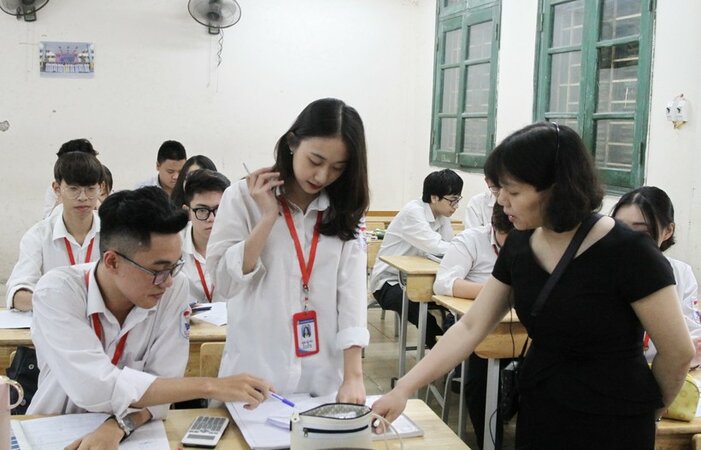 Vì sao vẫn giữ kỳ thi tốt nghiệp PTTH?