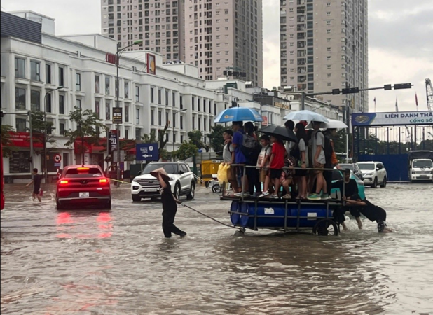 Cho nghỉ phòng chống bão đột xuất, học sinh lỡ đến trường thì sao?