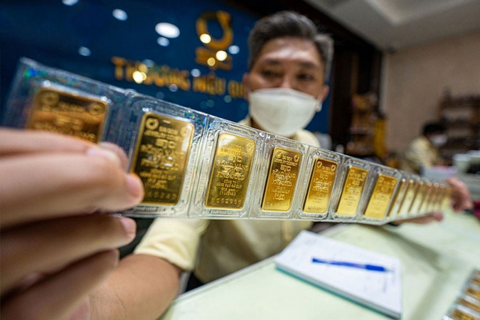 Giá vàng sáng 6/10 tiếp tục tăng mạnh theo cơn lốc bão số 11?