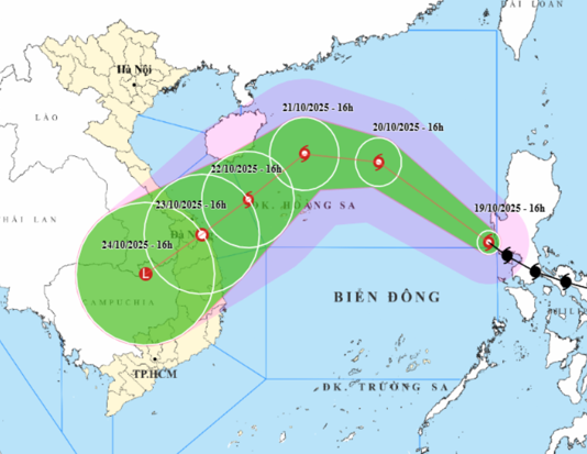 Bão Fengshen vào Biển Đông, gió giật cấp 13
