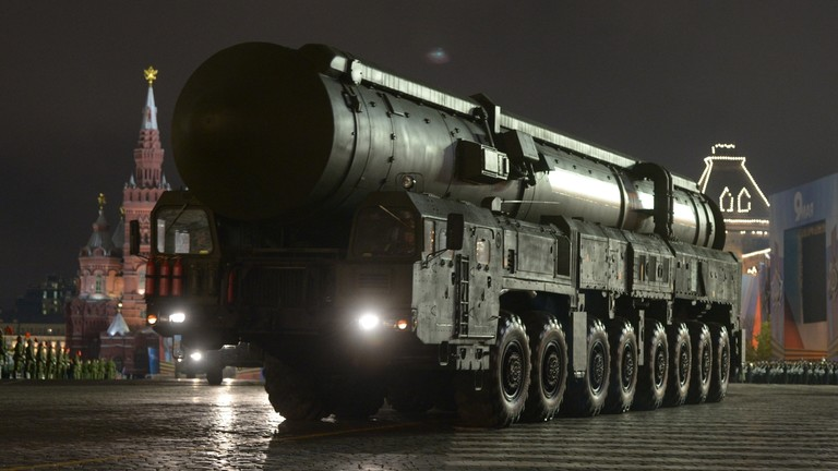 Điện Kremlin tuyên bố sẽ đáp trả nếu Mỹ vi phạm lệnh tạm dừng hạt nhân