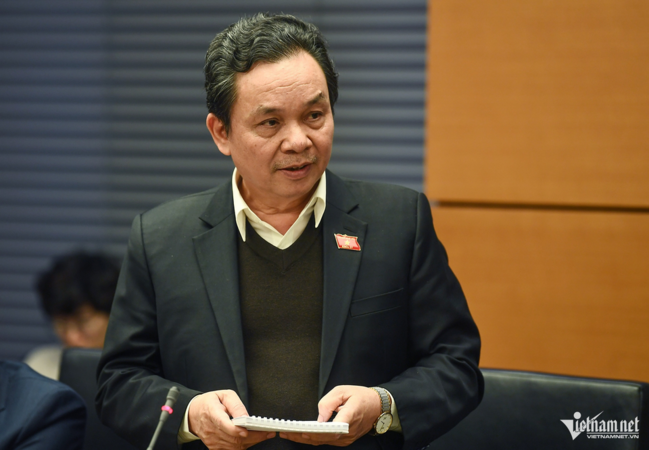 Kiến nghị mở rộng xác minh tài sản của vợ, con quan chức bị truy tố để ngăn tẩu tán