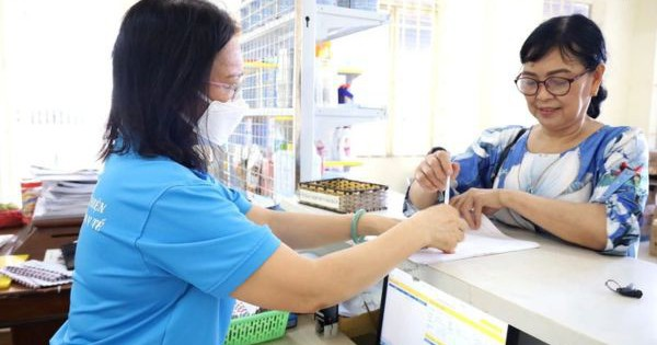 Công chức đóng BHXH 15 năm 3 tháng có được nghỉ hưu sớm không?