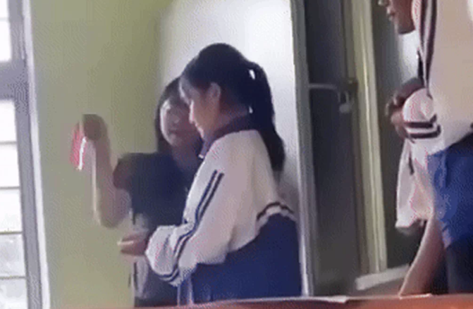 Trăn trở sau vụ cô giáo ở Gia Lai: Khi học sinh không còn sợ, còn thầy cô thì sợ tất cả