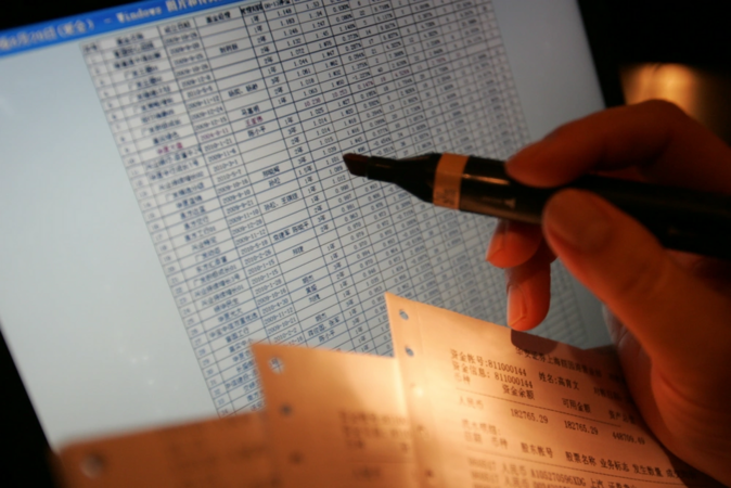 Vì sao tiền gửi kỳ hạn 3–5 năm đang biến mất ở Trung Quốc?