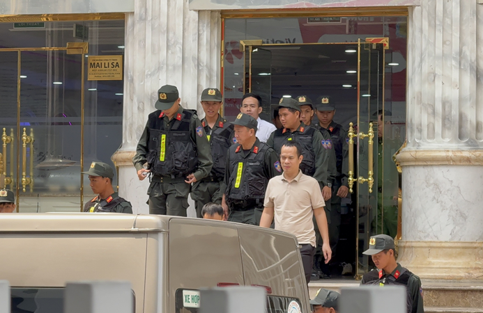 Công an thu giữ nhiều tài liệu khi khám xét hệ thống thẩm mỹ viện Mailisa