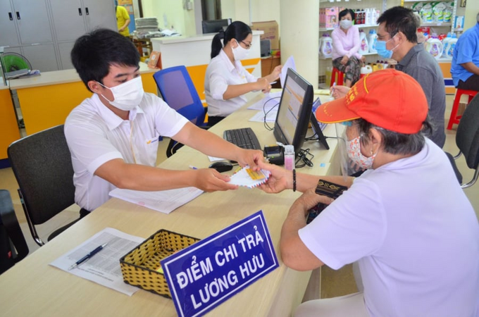 Có lương hưu có được hưởng trợ cấp thất nghiệp không? Cập nhật quy định mới nhất