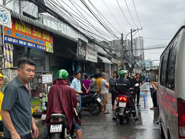 Hai cậu cháu nằm gục sau hỗn chiến