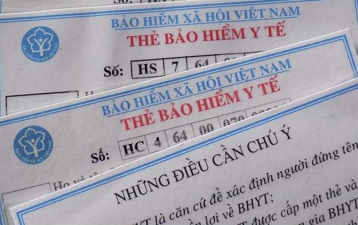 Phụ huynh nháo nhác tìm số BHYT, BHXH cho con mặc dù từ 1/8/2025 đã đồng bộ với mã định danh/CCCD