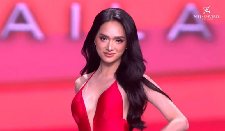 Miss Universe 2025 bán kết Hương Giang nhìn quyến rũ quá!
