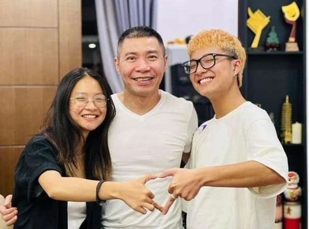 Nghệ sĩ Công Lý khóc khi thấy con gái nhưng không nhớ tên