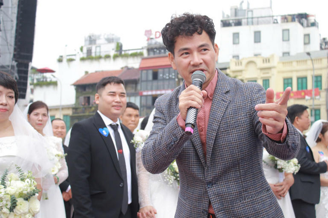 NSND Xuân Bắc - Cục trưởng Cục Nghệ thuật biểu diễn làm chủ hôn đám cưới nào?