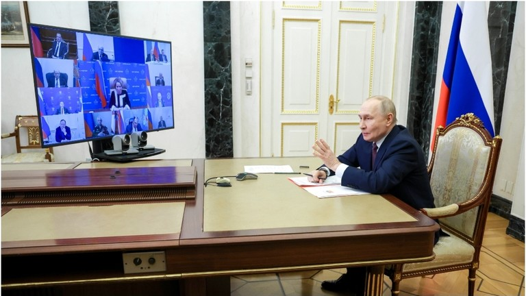 Trump đòi thâu tóm Greenland, Putin nói một câu khiến tình hình rối ren thêm