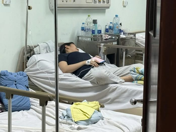 46 người nhập viện nghi ngờ ngộ độc thực phẩm sau tiệc tất niên của ngân hàng ở TP.HCM