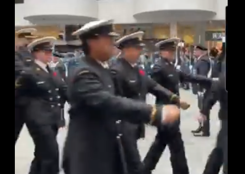 Video này đăng lên, cư dân mạng nhận xét: Quân đội Canada là một trò đùa