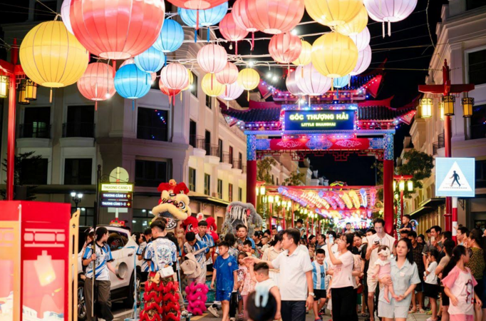 Một ngày hai quốc gia, vừa tâm điểm lễ hội vừa là cỗ máy tạo dòng tiền - nơi nào ở Việt Nam làm được điều này?