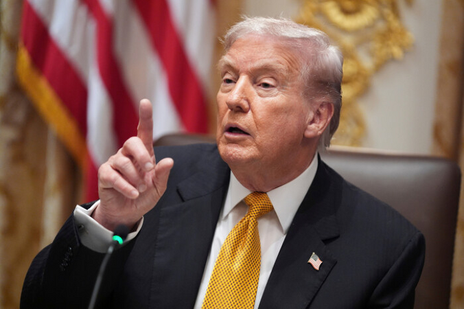 Tổng thống Mỹ Donald Trump vừa gây chấn động khi tuyên bố sẽ “cắt đứt quan hệ thương mại với Tây Ban Nha”.