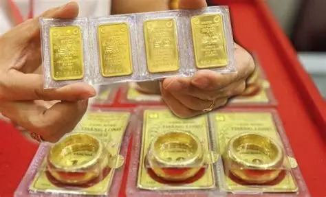 Vì sao giá vàng vẫn được dự báo tiếp tục đi lên?