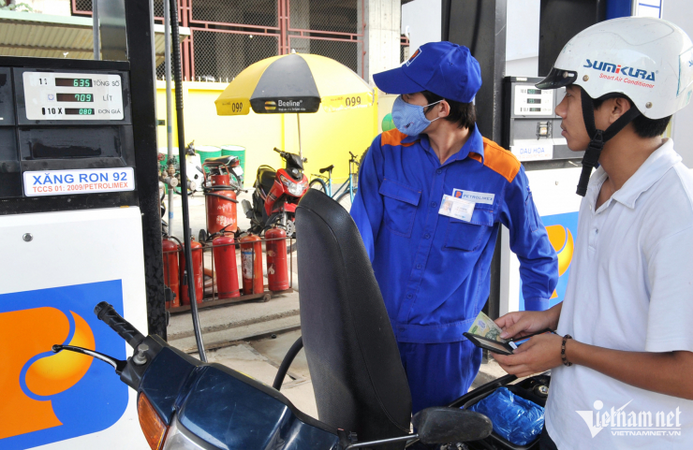 Xả mạnh quỹ bình ổn 4.000-5.000 đồng/lít, Bộ Công Thương nói rõ lý do giá xăng dầu vẫn tăng