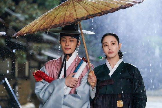 Tử vi tuần mới 16/3 – 22/3: Tuổi Thìn hãy cải thiện quan hệ công việc, Tuổi Ngọ nắm bắt cơ hội từ sự hỗ trợ