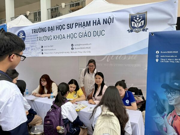 Từ những ngày hội hướng nghiệp: Một quyết định sai, cả hành trình đổi hướng