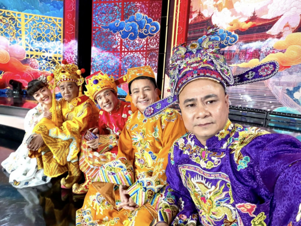Nghệ sĩ tập luyện Táo Quân
