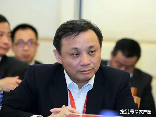 Lương hưu cao hơn lương người đi làm: Nghịch lý nhức nhối trong hệ thống hưu trí Trung Quốc