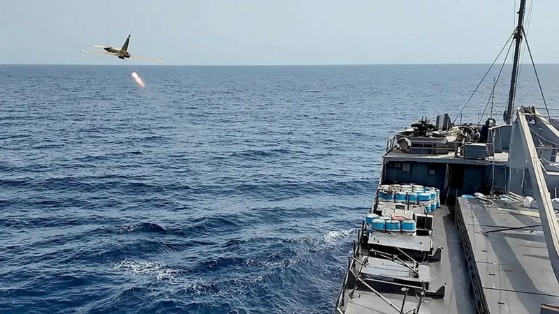 Iran tấn công tàu sân bay Mỹ