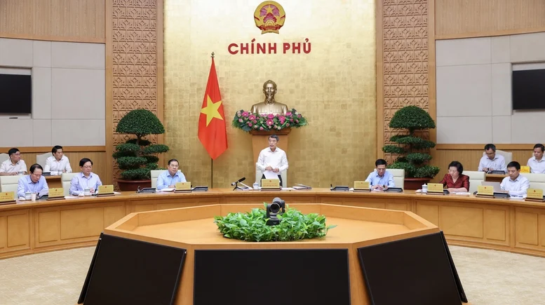Thủ tướng yêu cầu tiếp tục “siết” mạnh tinh gọn đầu mối tổ chức bên trong bộ, ngành, mục tiêu giảm tối thiểu 15-20%
