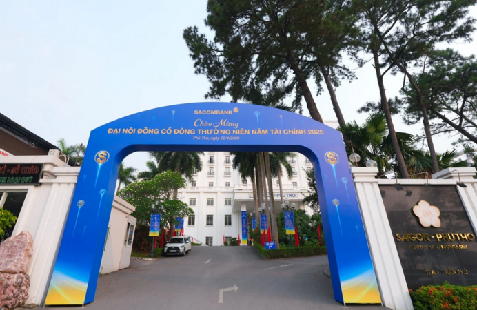 Sacombank tăng tốc tái cơ cấu, chờ “gỡ nút” cổ phần liên quan ông Trầm Bê