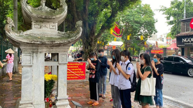 Bài khấn cầu thi cử đỗ đạt tại nhà ngắn gọn
