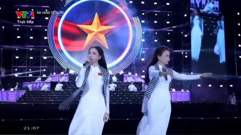 Hòa Minzy được khen khi hát lời mới 'Người Việt mình thương nhau' sau tranh luận "lúa chín không cúi đầu"