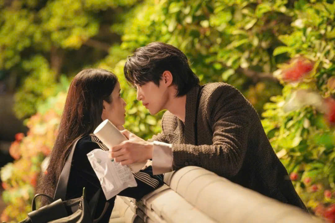 Chòm sao tuần mới 4/5 - 10/5: Bạch Dương cần hạ tốc giữ phong độ, Song Tử hãy mạch lạc trong lời nói